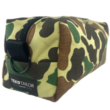 Load image into Gallery viewer, Vintage Hunting Camo Dopp Kit