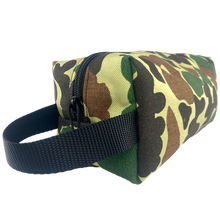 Load image into Gallery viewer, Vintage Hunting Camo Dopp Kit